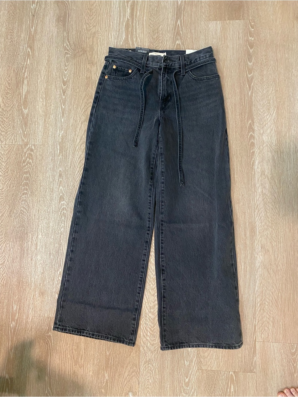 NWT Levi’s XL Straight Jean in Black (wide leg) - Picture 3 of 6